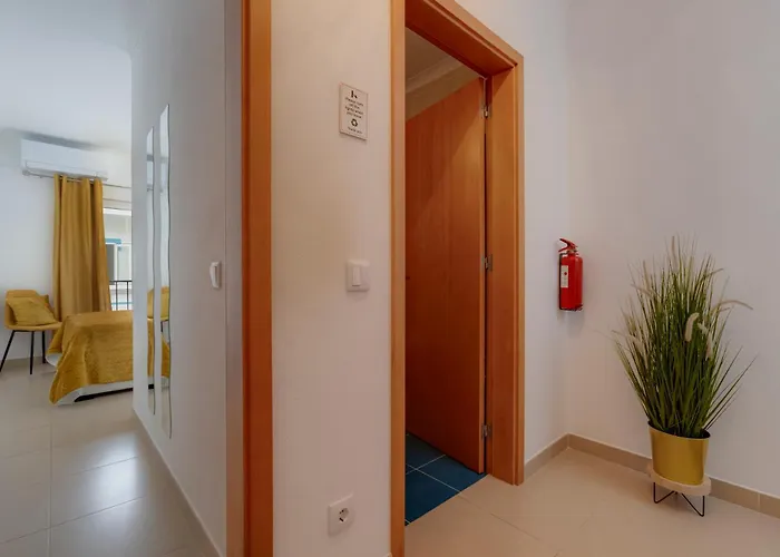 Chez Oasis - Charming By The 度假居