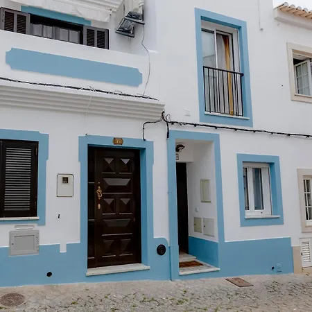 Chez Oasis - Charming By The Holiday home