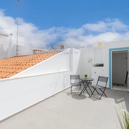 Chez Oasis - Charming By The Holiday home