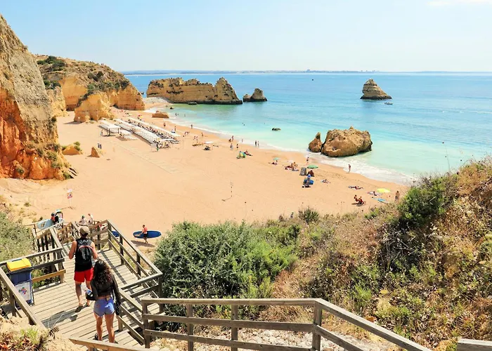 Chez Oasis - Charming By The Lagos