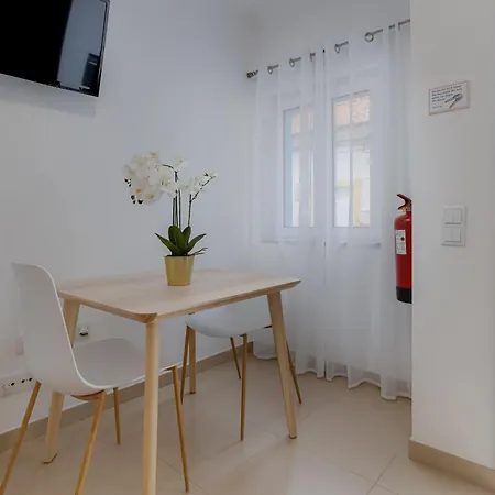 Chez Oasis - Charming By The