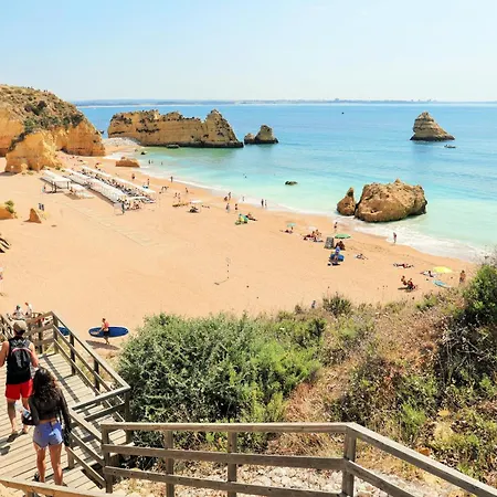 Chez Oasis - Charming By The Lagos