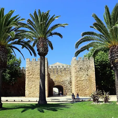 Chez Oasis - Charming By The * Λάγος