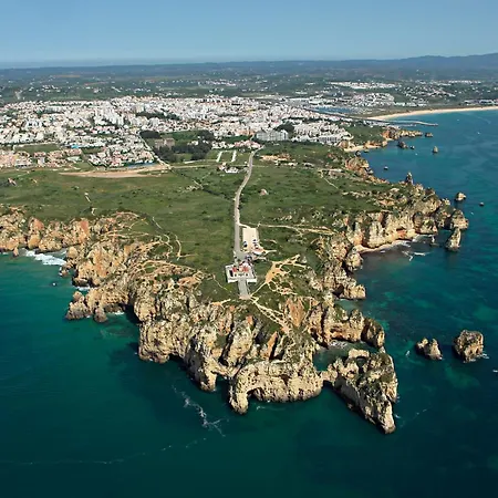 Chez Oasis - Charming By The